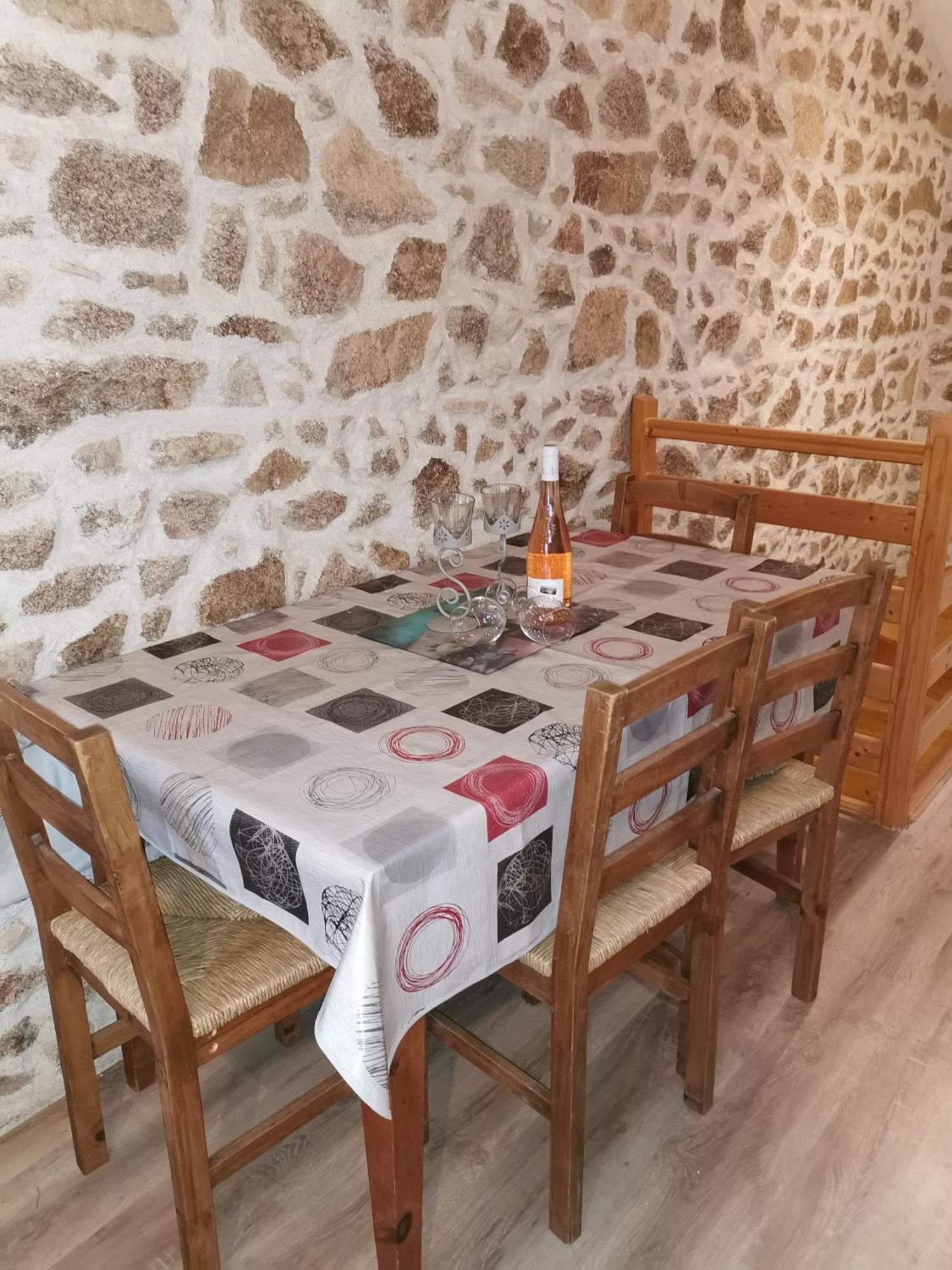 Tranquille Vienne Gites A Chirac Dept Charente Buitenkant foto