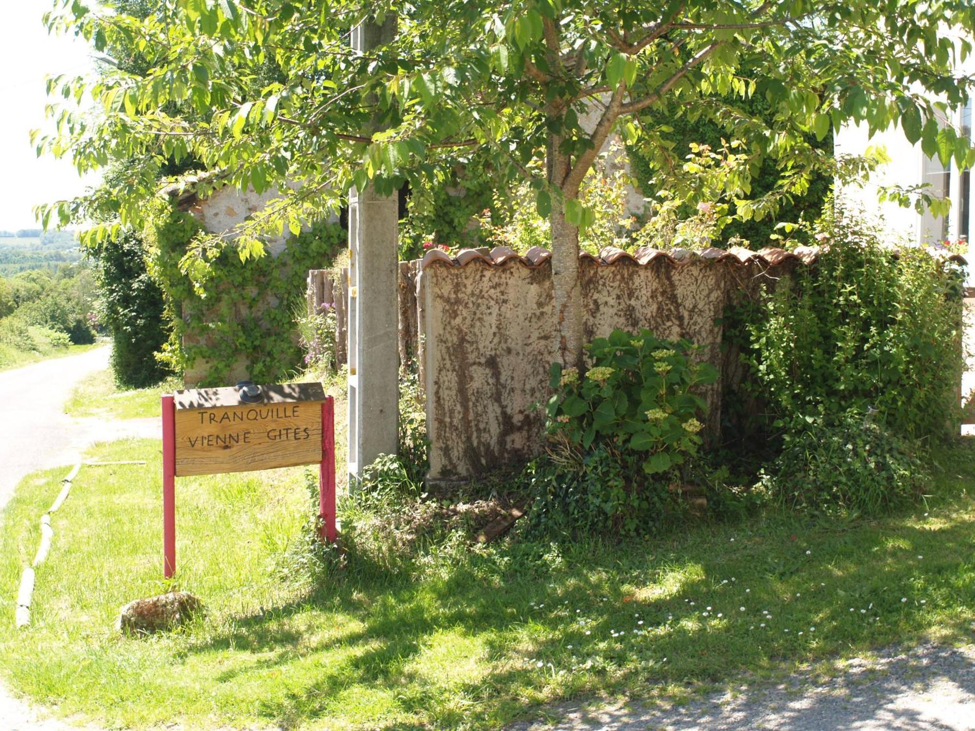 Tranquille Vienne Gites A Chirac Dept Charente Buitenkant foto