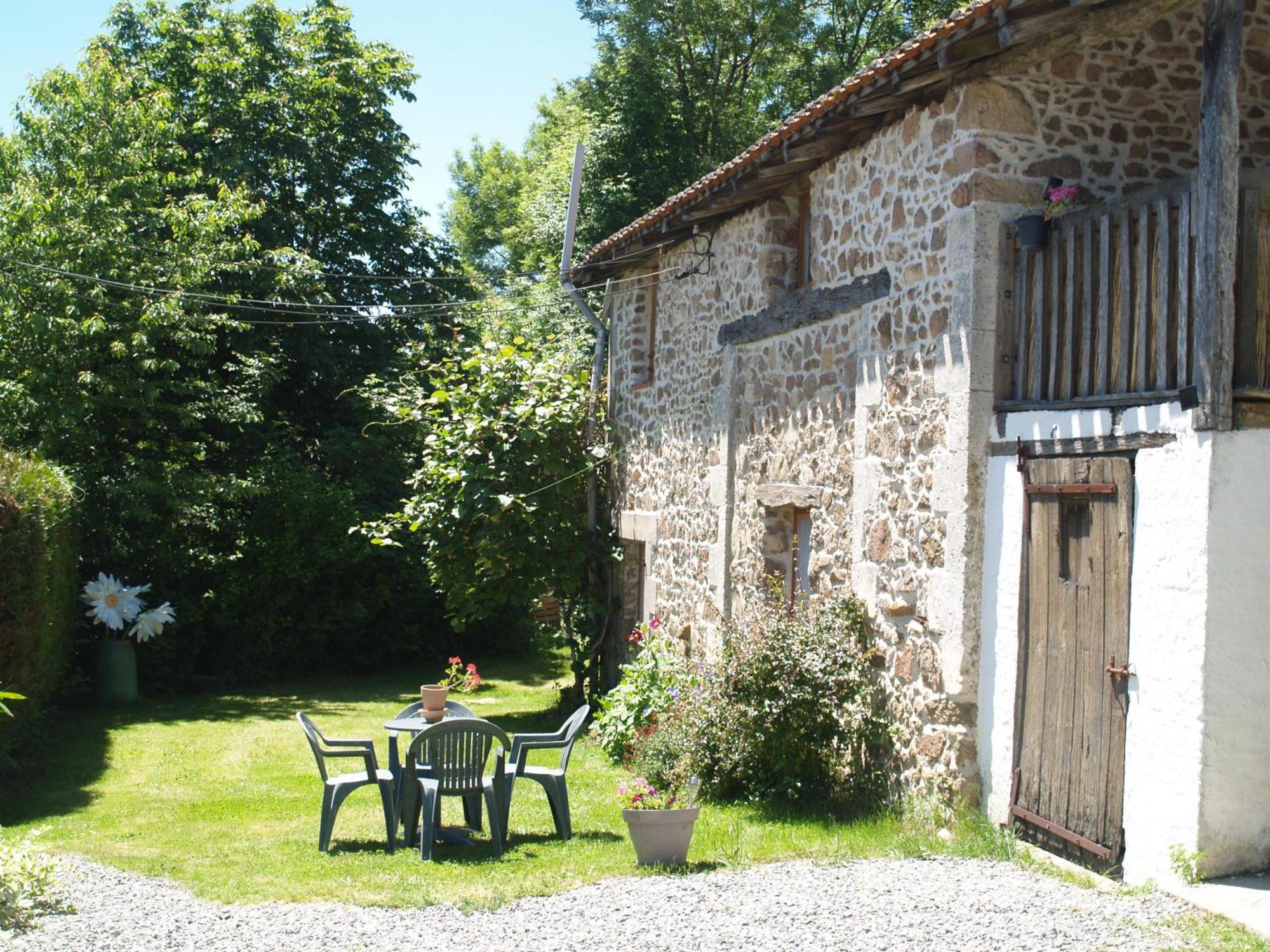 Tranquille Vienne Gites A Chirac Dept Charente Buitenkant foto